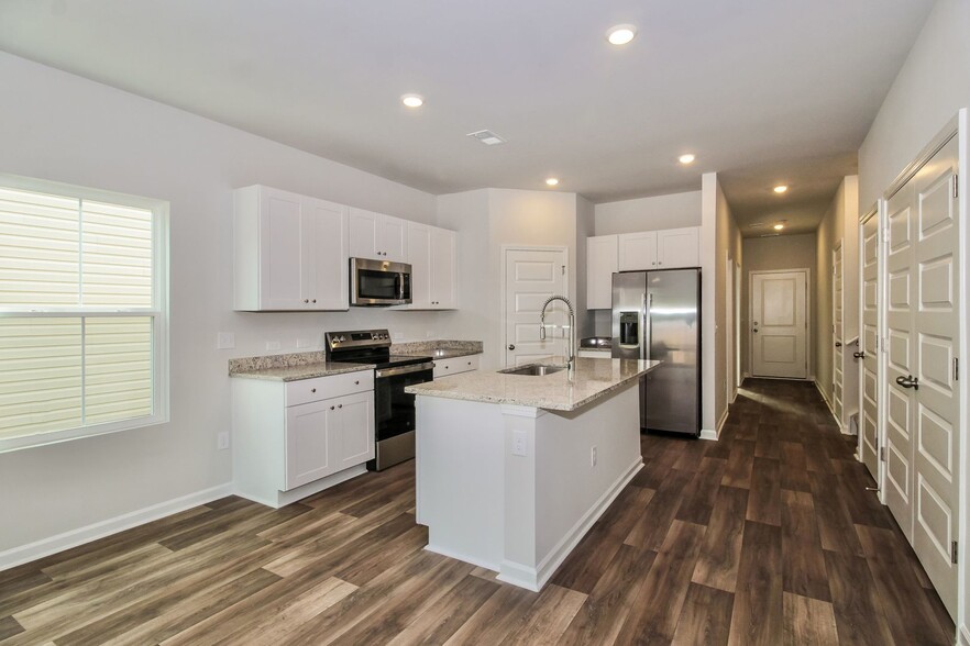 Building Photo - 2053 Osprey Isle Ln SW