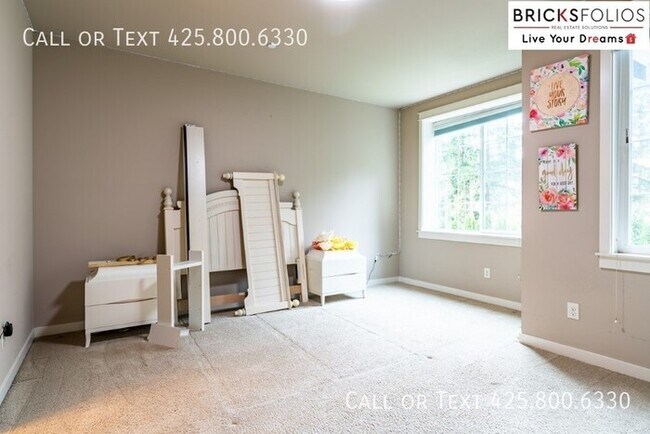 Building Photo - Discover the Perfect Blend of Comfort and ...