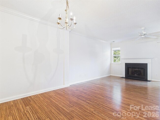 Building Photo - 609 Mountainwater Dr