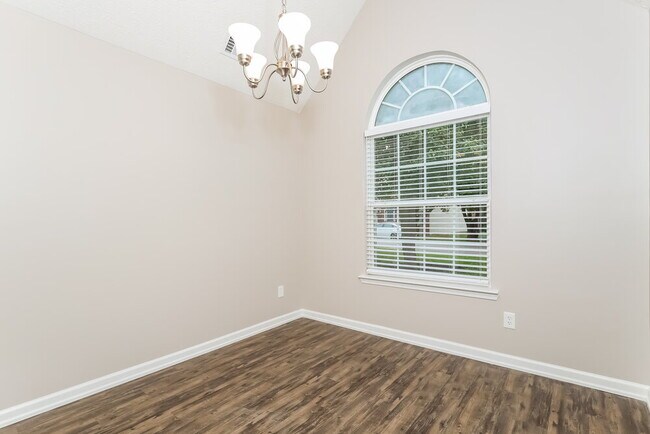 Building Photo - 236 Vineyard Ridge Dr