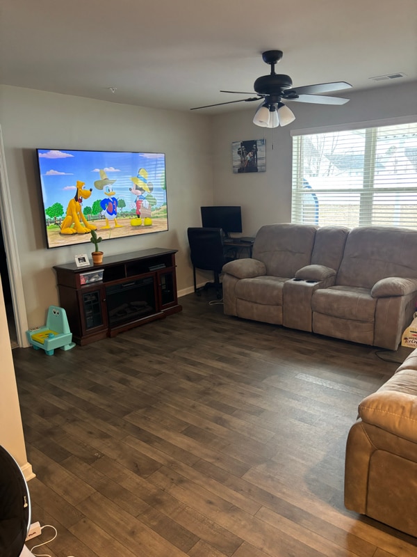 Building Photo - 1612 Liam Dr