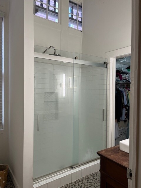 Building Photo - 215 W Gwinnett St