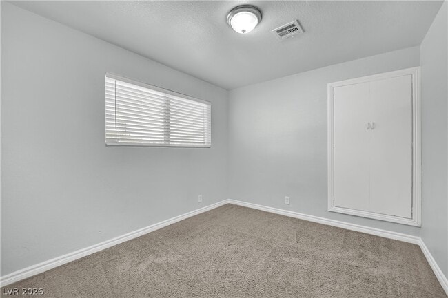 Building Photo - 2221 Santa Clara Dr