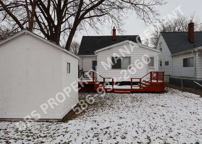 Building Photo - Charming Updated Bungalow with Modern Upgr...