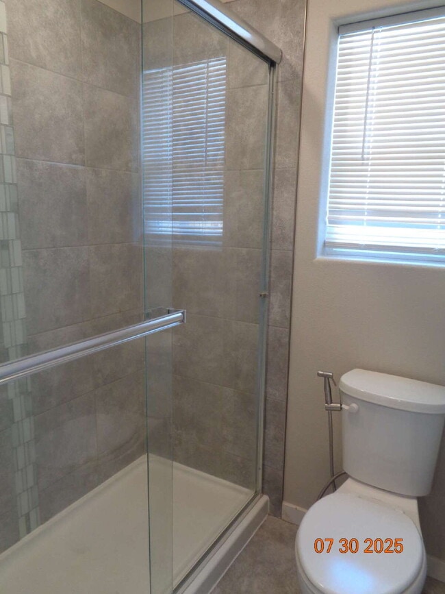 Building Photo - Great neighborhood! with open space and wa...