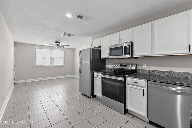 Building Photo - 1511 4th St N