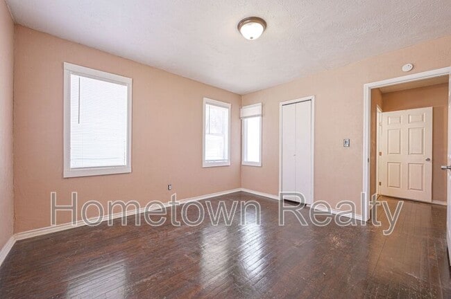 Building Photo - 1605 NW 29th St