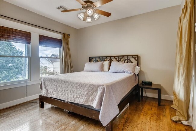 Building Photo - 1450 Lawrence St