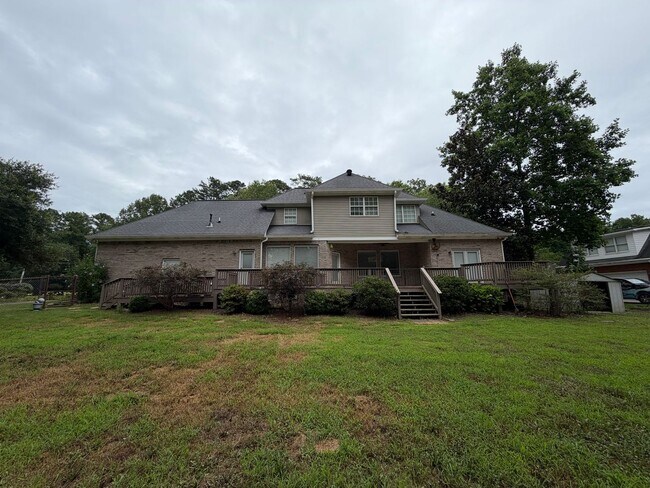 Building Photo - Executive Rental in West Rome $2,595