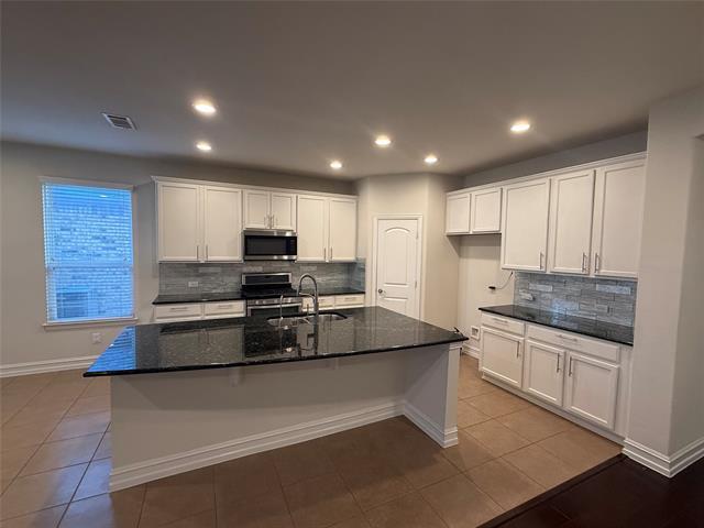 Building Photo - 2341 Leeward Pl