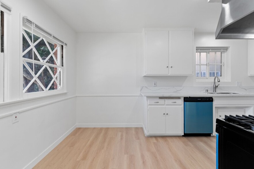 Building Photo - 237 Belmont Ave