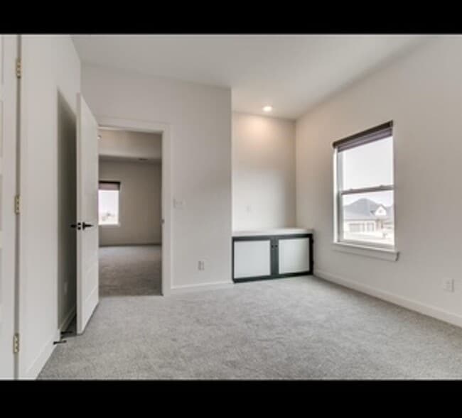 Building Photo - Gated Community - Beautiful, Spacious Home...
