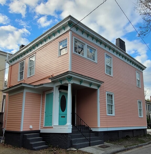 Java Place Duplex - lane to the right, parking spot/patio to the right - 1215 Java Pl