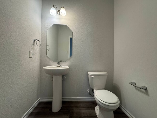 Building Photo - 6149 Lavaca Dr