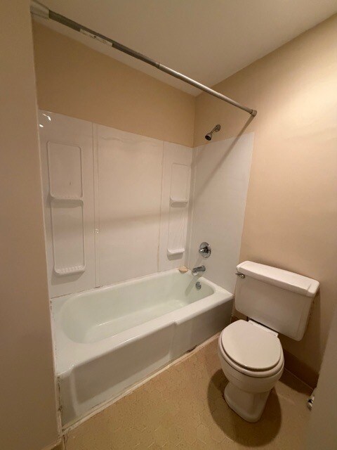 Building Photo - 5606 Bledsoe Dr