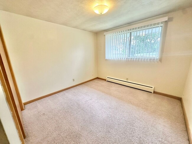 Building Photo - 2517 N Garfield Ave