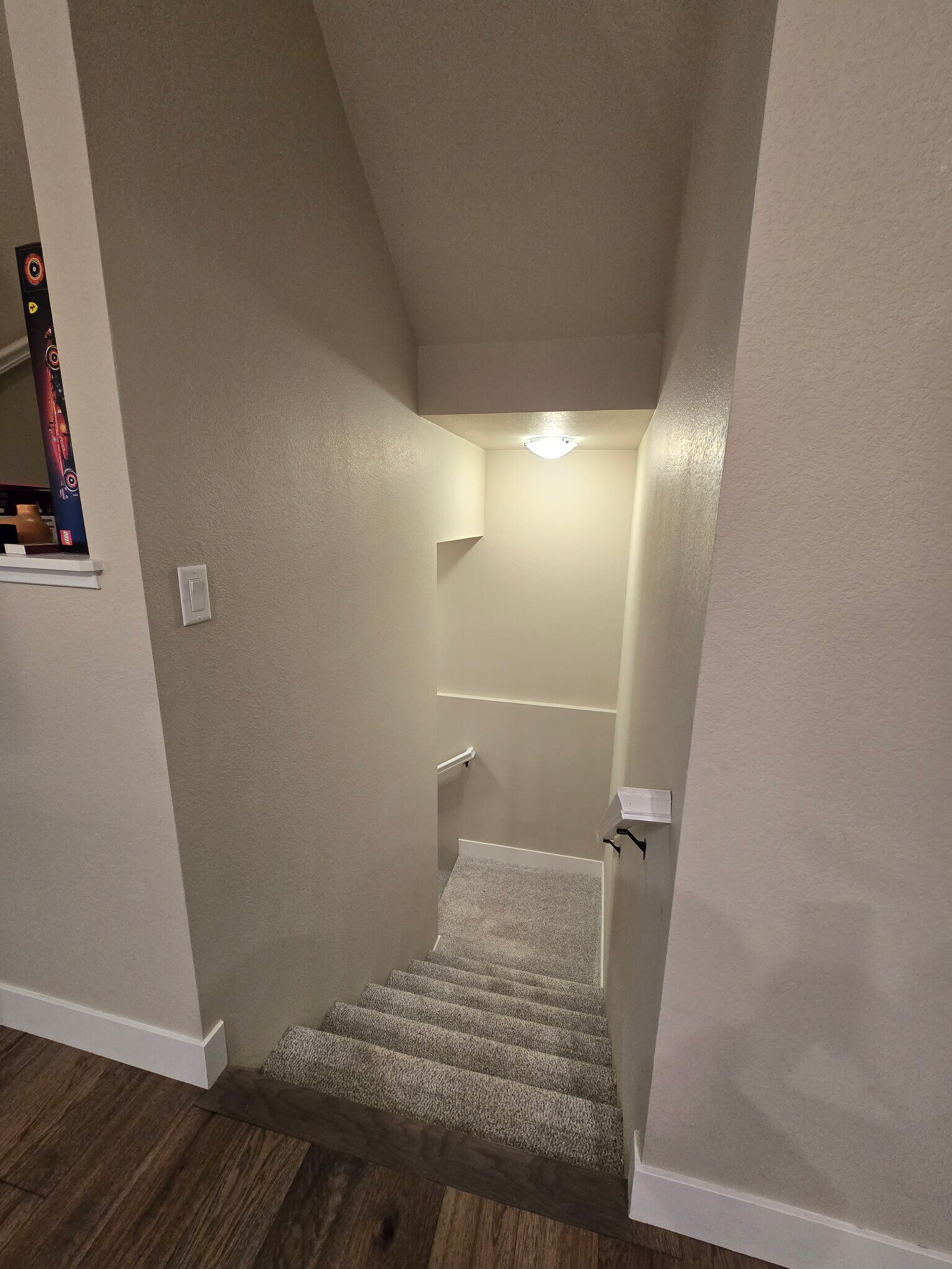 Building Photo - 8482 Cromwell Dr