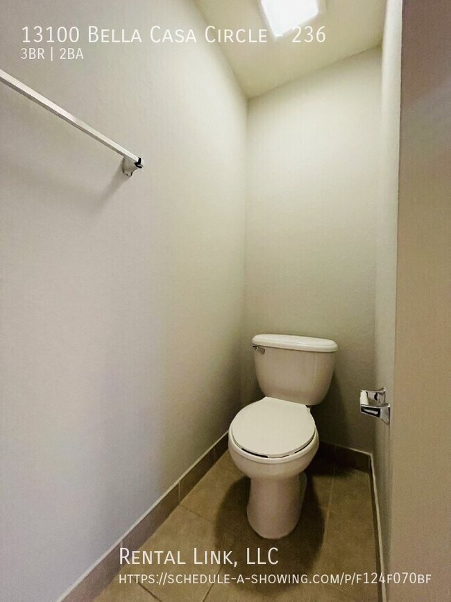 Building Photo - 13100 Bella Casa Cir