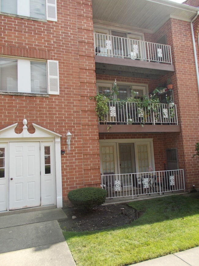 Building Photo - 1720 Sable Ln