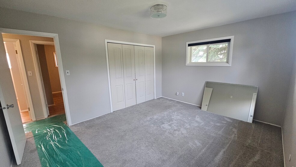 Building Photo - 1029 Durango Dr