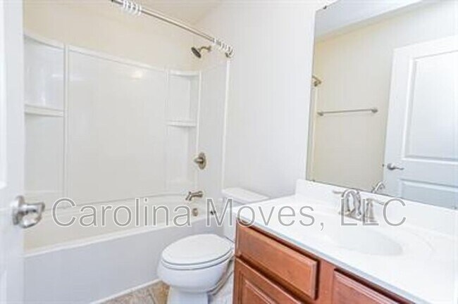 Building Photo - 414 Christiane Way