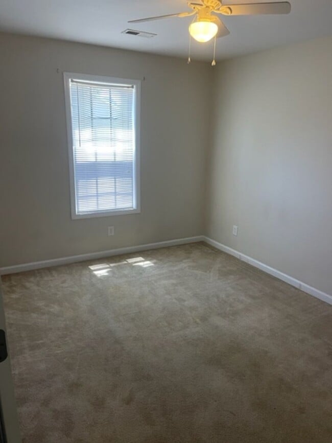 Building Photo - Cobblestone Trace- Oxford's Premier 55+ Co...