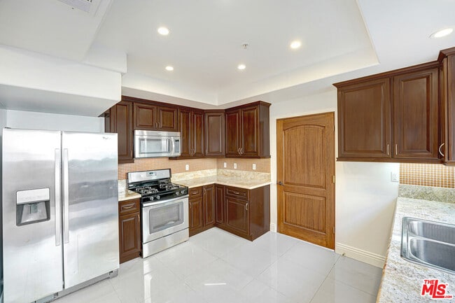 Building Photo - 1834 Euclid St