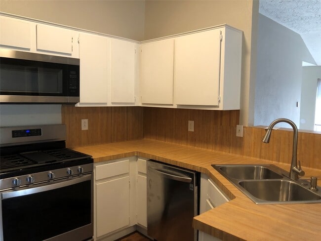 Building Photo - 20415 Boxridge Ln