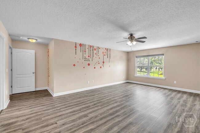 Building Photo - 256 Savannah Ln