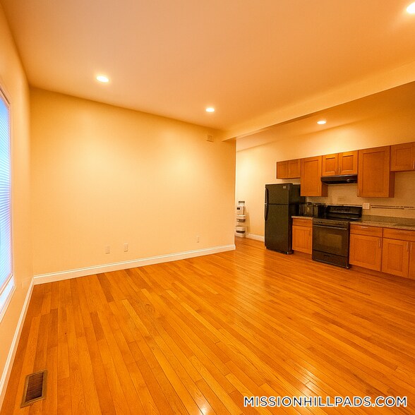 Building Photo - 7 North Ave