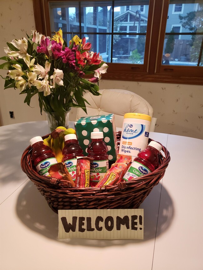 Building Photo - 7620 Westchester Dr