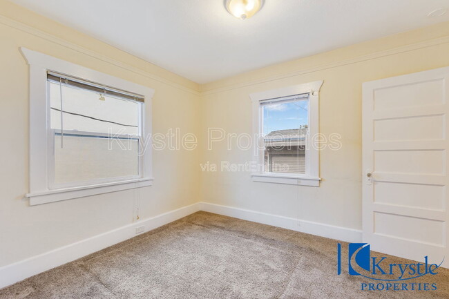 Building Photo - 1117 Sutter St