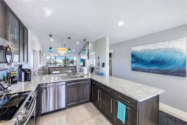 Building Photo - 10684 Gulf Shore Dr