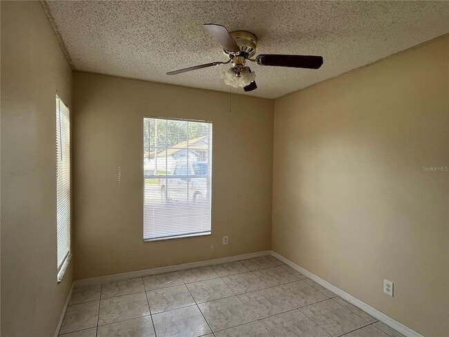 Building Photo - 2131 Rj Cir