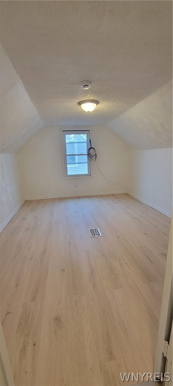 Building Photo - 3563 Sherwood Ave