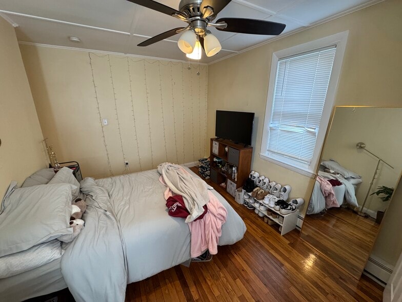 Building Photo - 41 Cross St