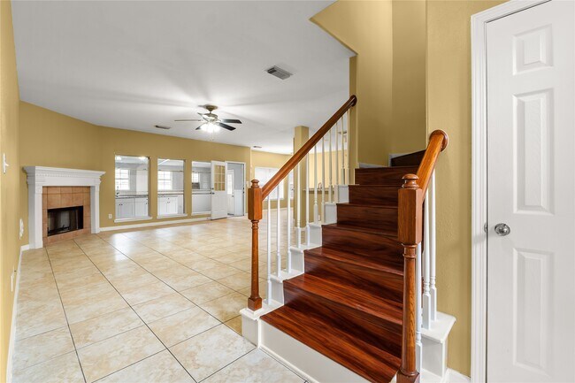 Building Photo - 4111 Surreydon Dr