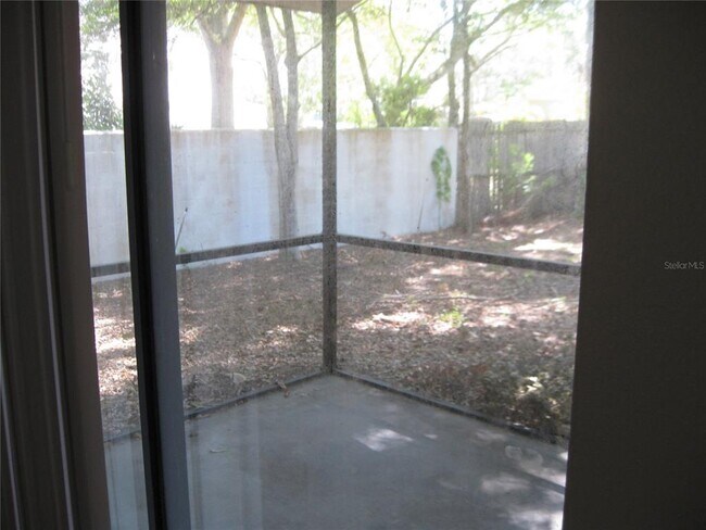 Building Photo - 1976 Debbie St