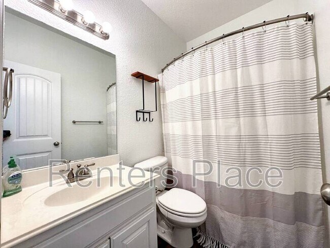 Building Photo - 11006 S Madison St