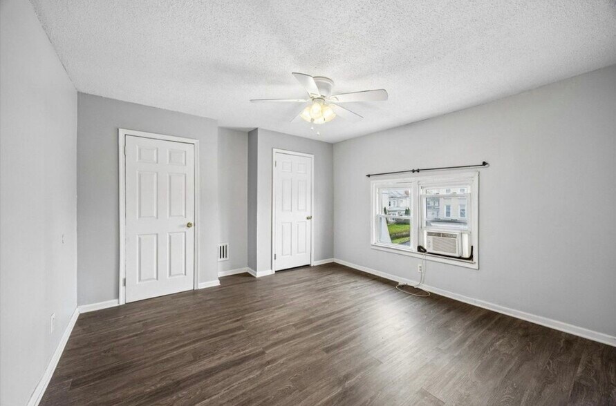 Building Photo - 402 Lyceum Ave