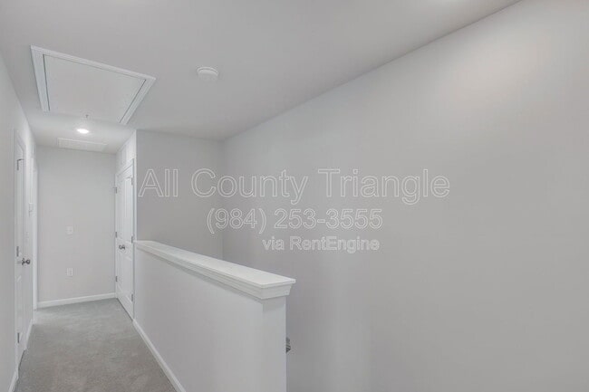 Building Photo - 1715 Chirping Trl