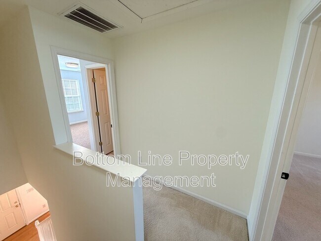 Building Photo - 5703 Erin Dr