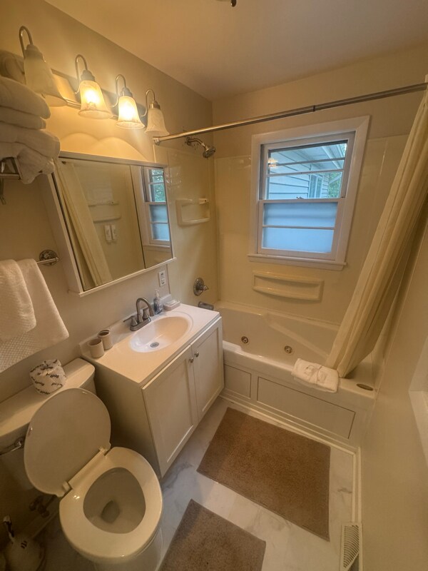 Building Photo - 10436 Gast Rd