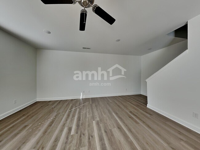 Building Photo - 3521 Jefferson Cor Ln