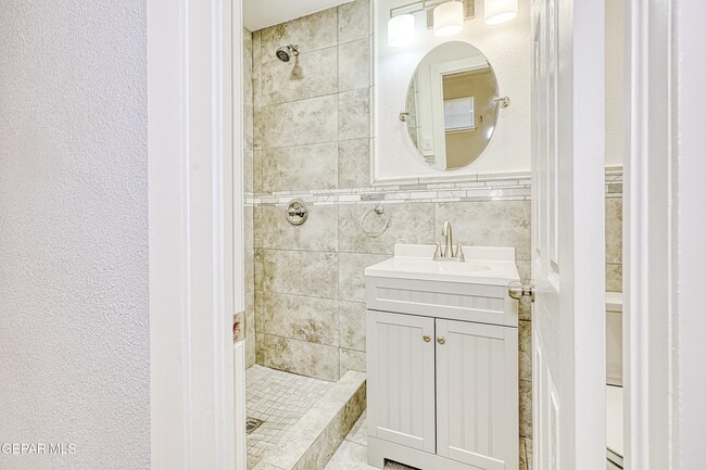 Building Photo - 6200 Palo Alto Ave