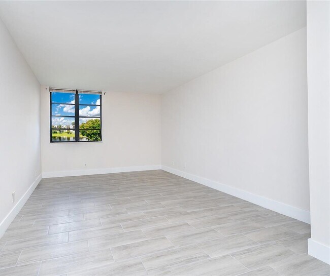 Building Photo - 12219 SW 14th Ln