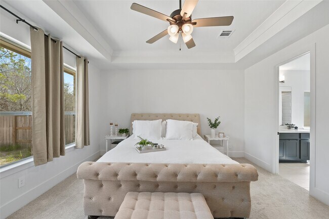 Building Photo - 23685 Silver Palm Trl