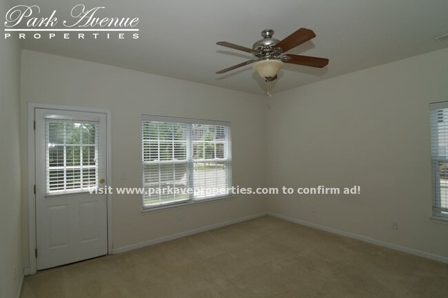 Building Photo - 5706 Bent Creek Circle  PENDING LEASE