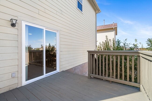 Building Photo - Agavae - MLK / 183 - Remodeled 3BD 2.5BA - Garage - Fenced Yard   - $1600