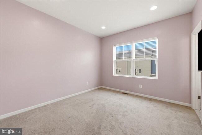 Building Photo - 246 Norland Knoll Dr